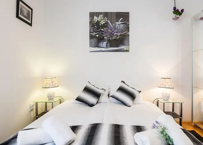 Bagi Apartment In Old Town Center